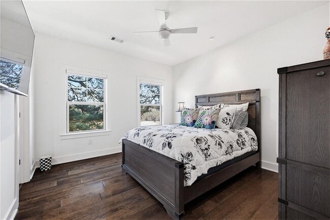 Building Photo - 3573 Parkside Wy