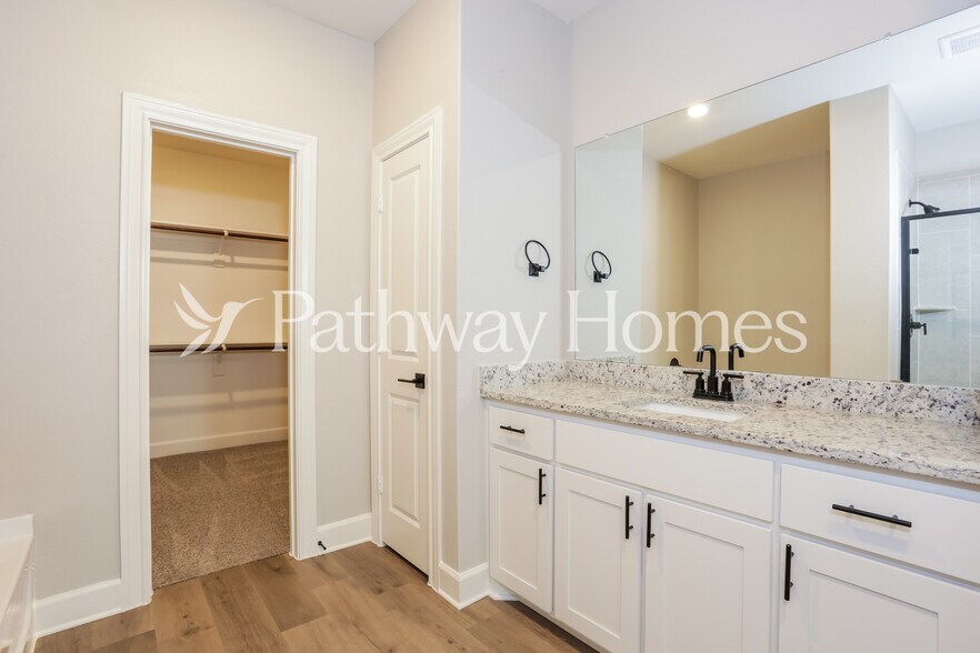 Building Photo - 1108 Costa Vista Trl