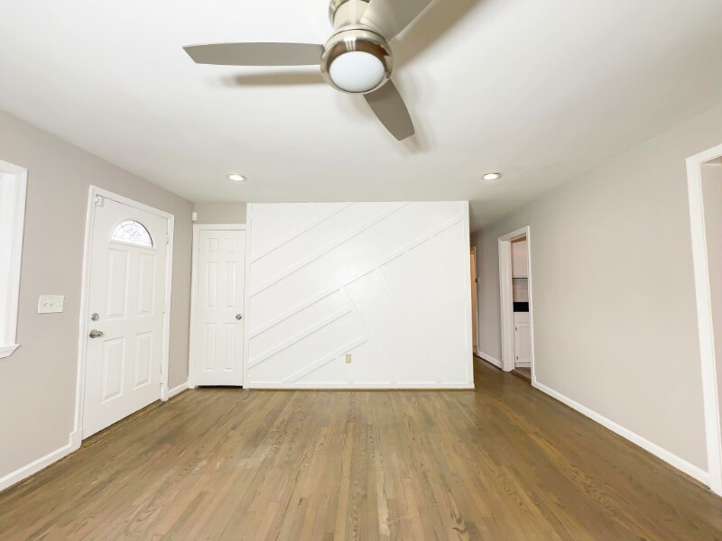 Building Photo - 1206 Quo Ave