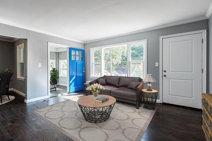 Building Photo - 120 Burbank Dr NW