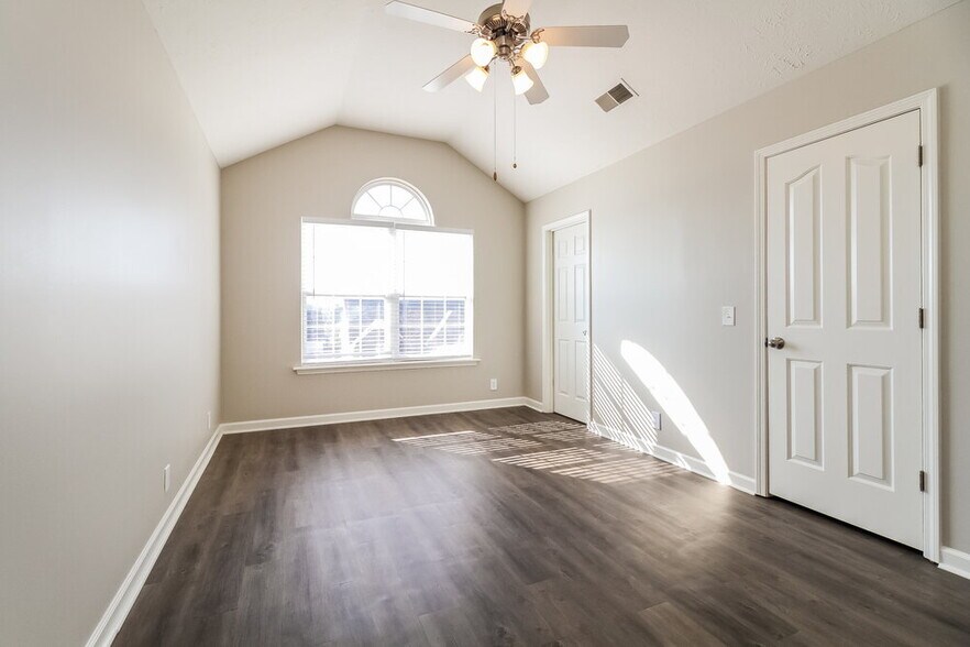 Building Photo - 1230 Shannon Ln