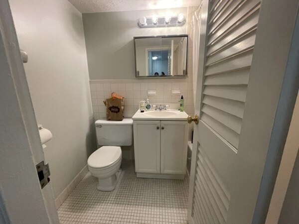 Building Photo - 6 Whittier Pl