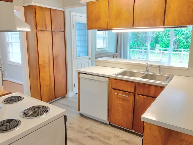 Building Photo - Adorable Hazelwood Bungalow on Secluded Road with Detached Garage, Expansive Basement and Yard