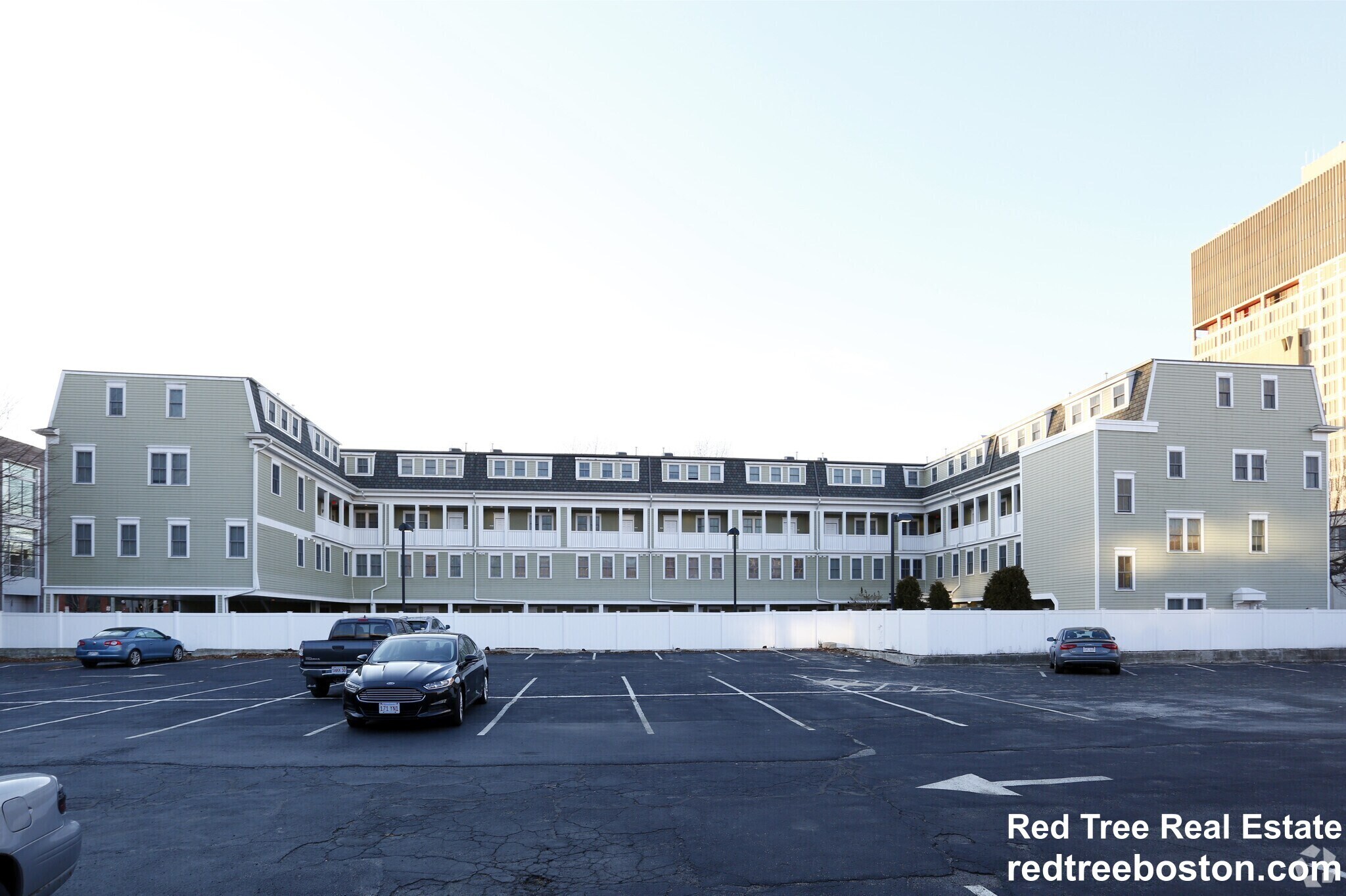 Building Photo - 110 Second St. Unit PH04