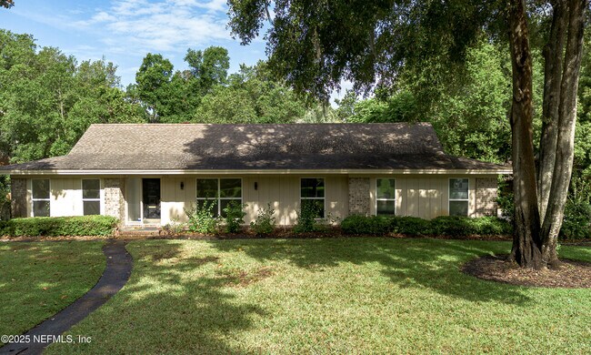 Building Photo - 3812 Buckskin Trail E