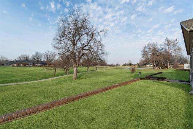 Building Photo - 11805 Ashford Dr