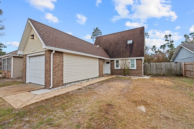 Building Photo - 112 Kristine Blvd