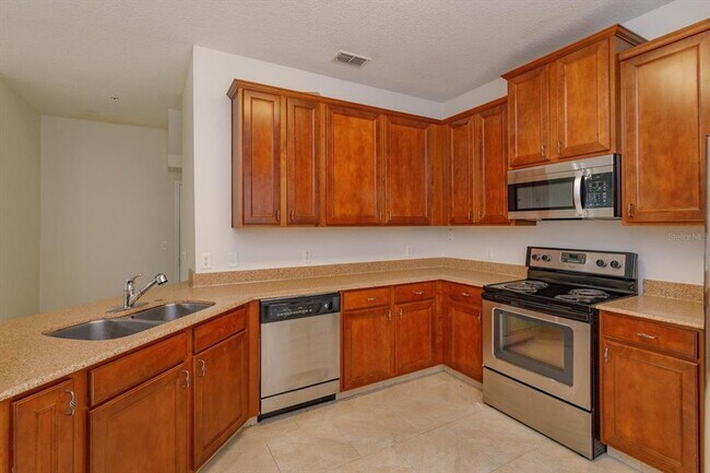 Building Photo - 1532 Broken Oak Dr