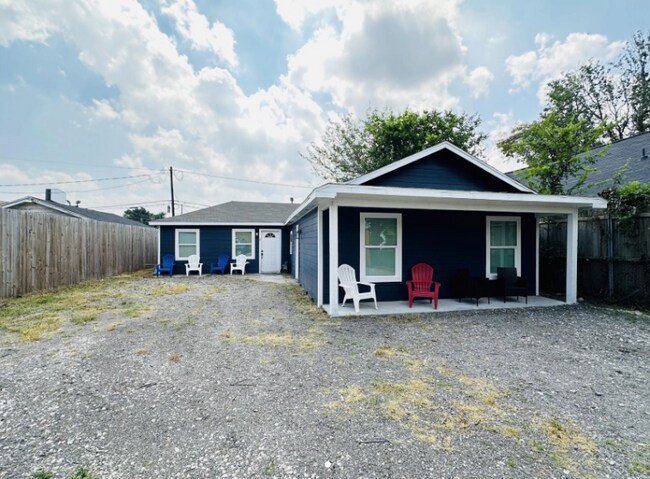 Building Photo - 3608 Billingsley St