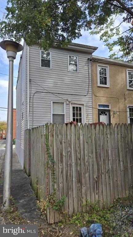 Building Photo - 638 Wyeth St
