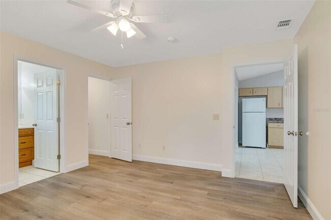 Building Photo - 51 Wellwood Ln