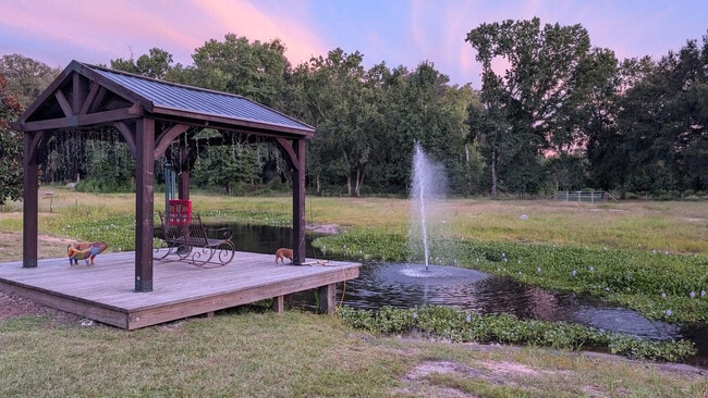 Building Photo - 1208 County Rd 315