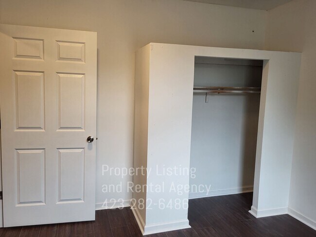 Building Photo - Vance Tank Road