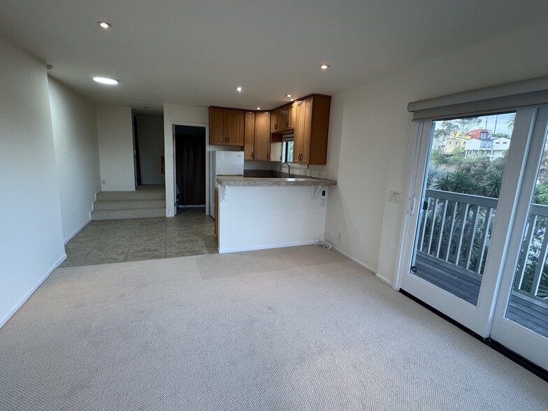 Building Photo - 3302 Martinez St