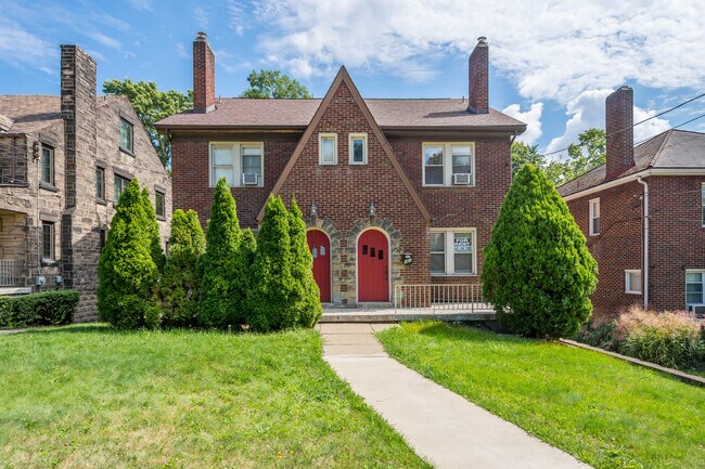 Primary Photo - 161 Morrison Dr