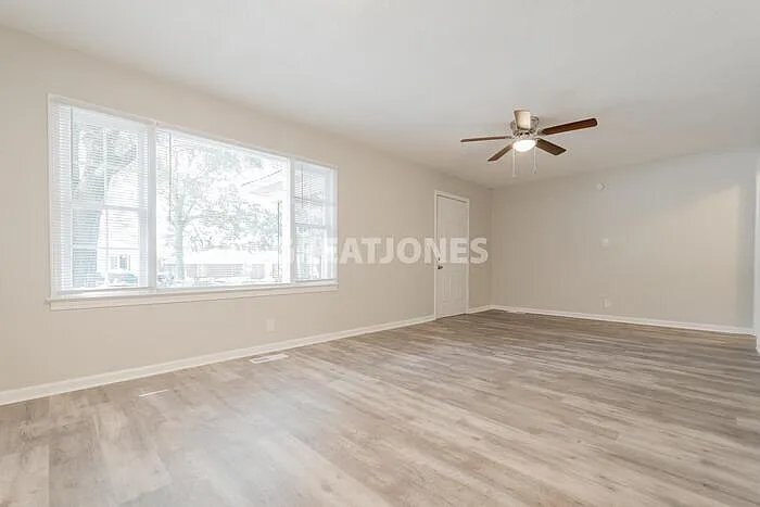 Building Photo - 1908 St Louis Ave