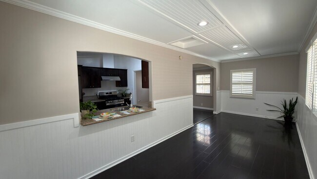 Building Photo - **BEAUTIFUL FOUR BED TWO BATH HOME IN DUARTE **