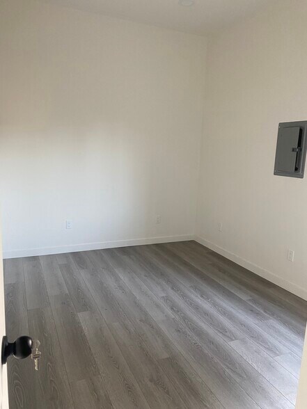 Building Photo - 4027 Bemis St