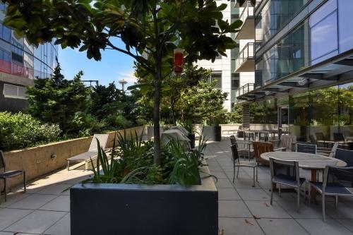 Building Photo - 1 bedroom in Seattle WA 98121