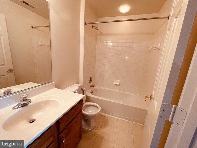 Building Photo - 16802 Sweeney Ln