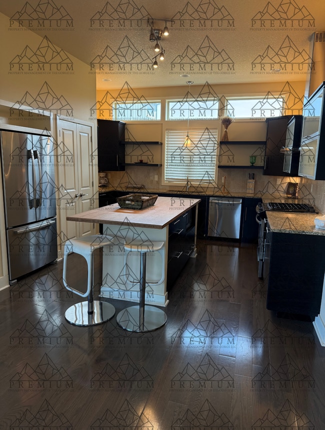 Building Photo - 2 BED 2 BATH FULLY FURNISHED HOME!!!