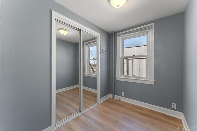 Building Photo - 234 Edwards Pl