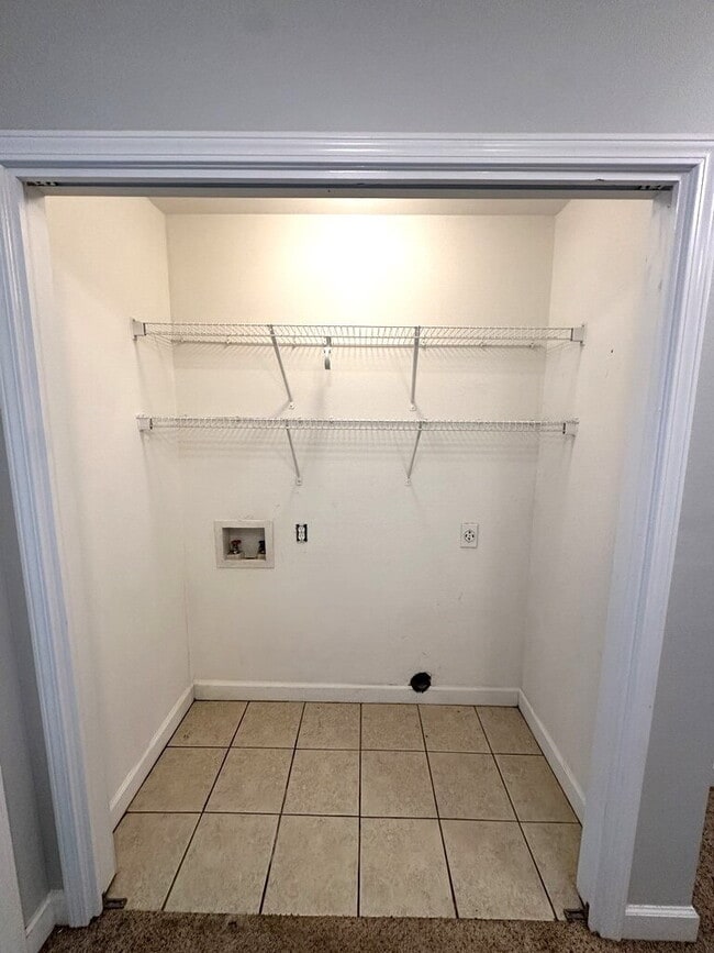 Building Photo - "Charming 3-Bed Townhouse Retreat in Fort Walton Beach!"