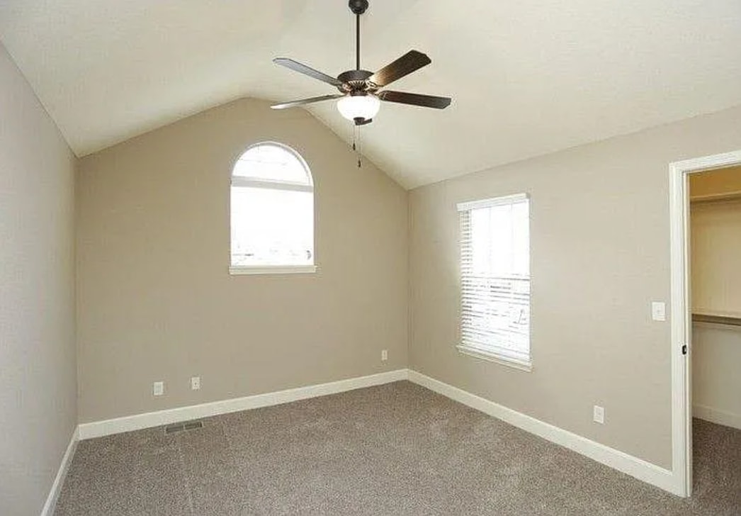 Building Photo - 2176 SW Timbertrace Ln