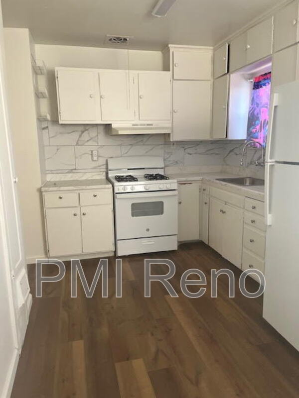 Building Photo - 614 Kuenzli St