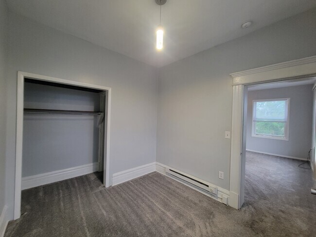 Building Photo - 1202 Highland Ave