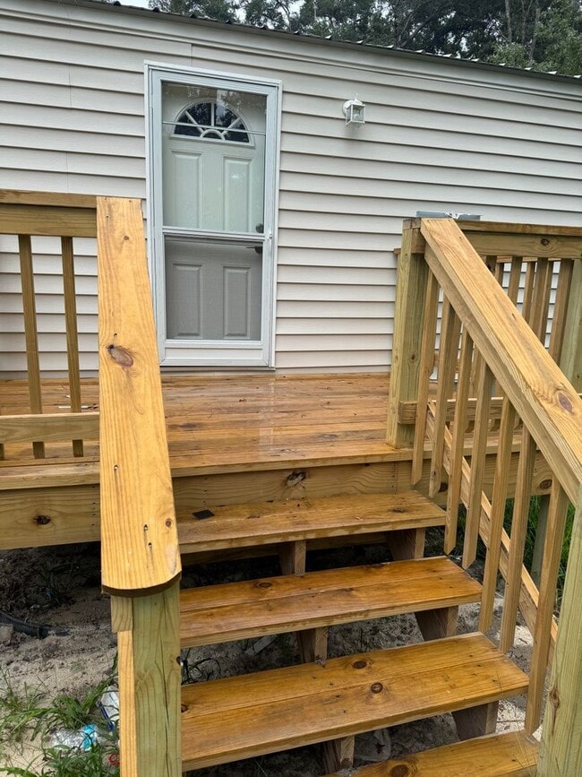 Building Photo - Lake Cherie Mobile Estates