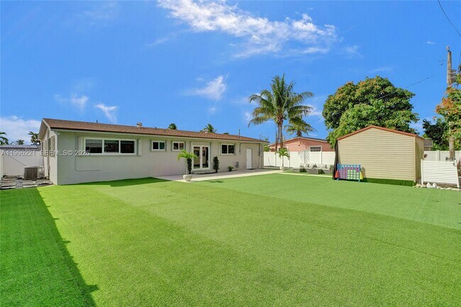 Building Photo - 19625 NW 6th Pl