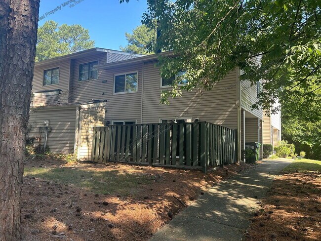 Building Photo - 4702 Walden Pond Dr