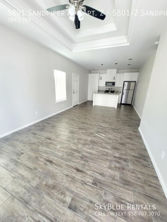 Building Photo - 5801 Sandpiper Ave