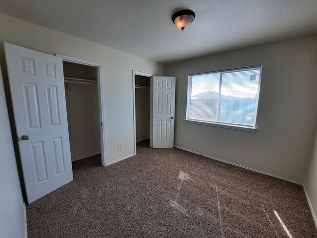Building Photo - Available Now..   Absolutely Amazing property