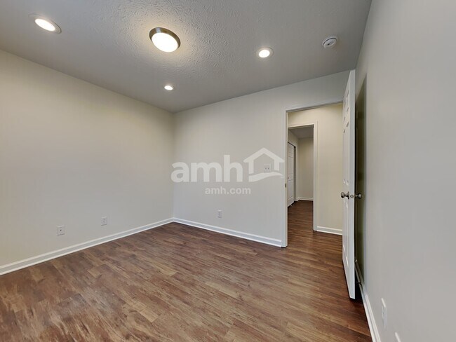 Building Photo - 16757 Yeoman Way