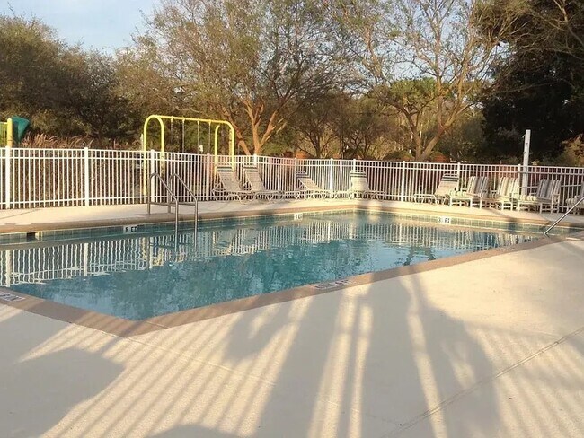 Building Photo - 9525 Southern Garden Cir