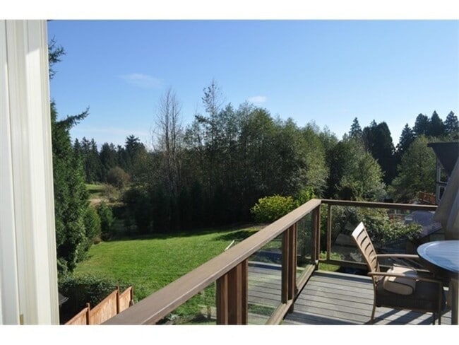 Building Photo - Pet friendly! - 4 bed/2 bath house in Ferndale!