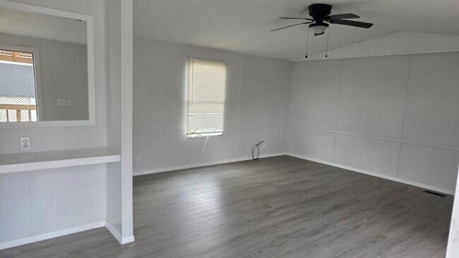 Building Photo - 1113 Colorado St