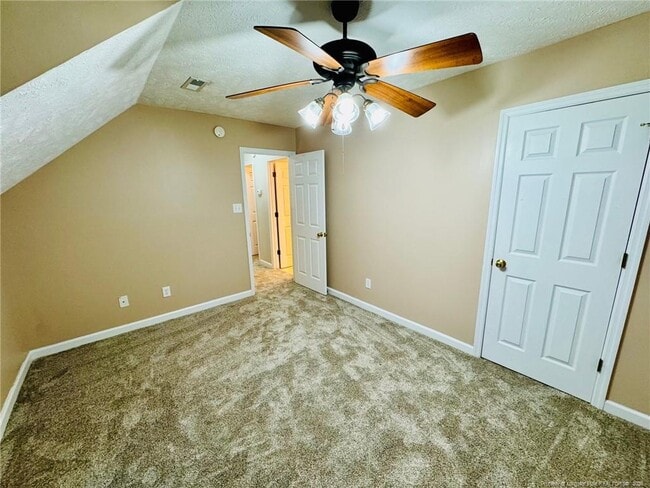 Building Photo - 616 Amberdale W Cir