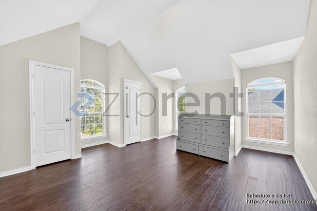 Building Photo - 4633 San Marcos Way