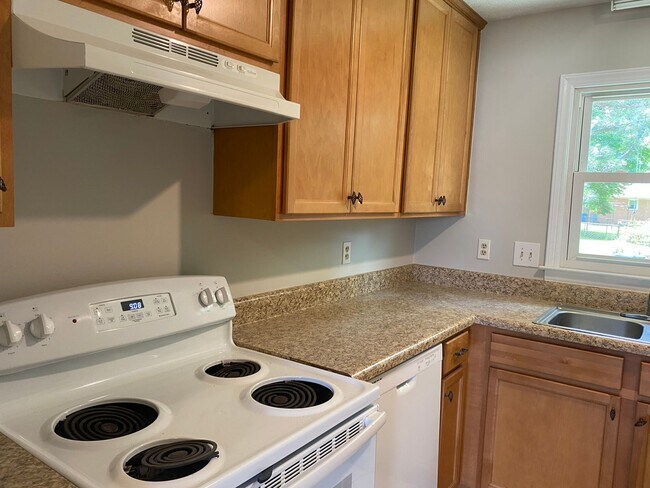 Building Photo - 6501-A Tannen Ct