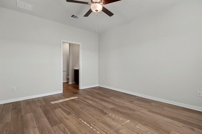Building Photo - 420 Mystic Slopes Dr