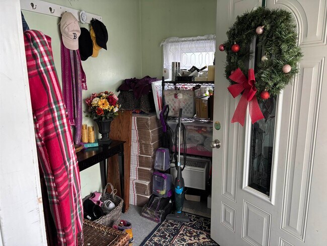 Building Photo - 21 Annie St