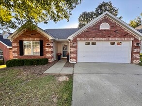 Building Photo - 4 Ridgeview Ln