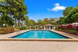 Building Photo - 4031 N Cypress Dr