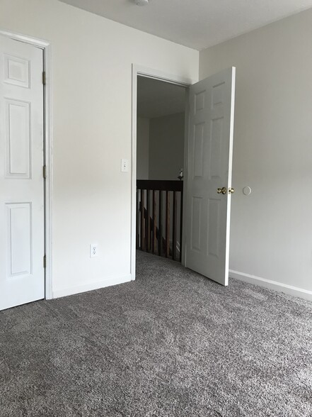 Building Photo - 4128 Otter Creek Dr