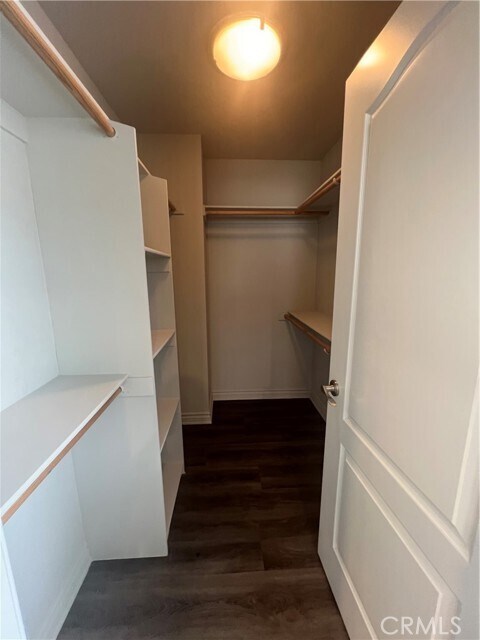 Building Photo - 506 E Olive Ave