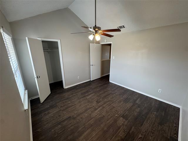 Building Photo - 726 Bluebonnet Dr
