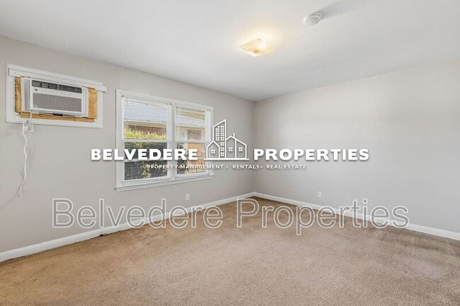 Building Photo - 217 McIver St